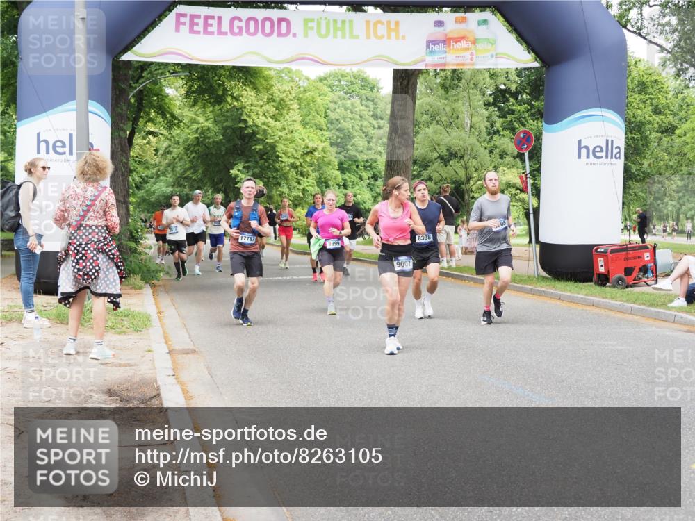29.06.2025 - hella hamburg halbmarathon MichiJ http://msf.ph/oto/8263105 29.06.2025 10:54:09 Zwischen KM18-KM19 1729, 2628, 3062, 5605, 9007, 12912, 13042, 13732, 13857 meine-sportfotos.de