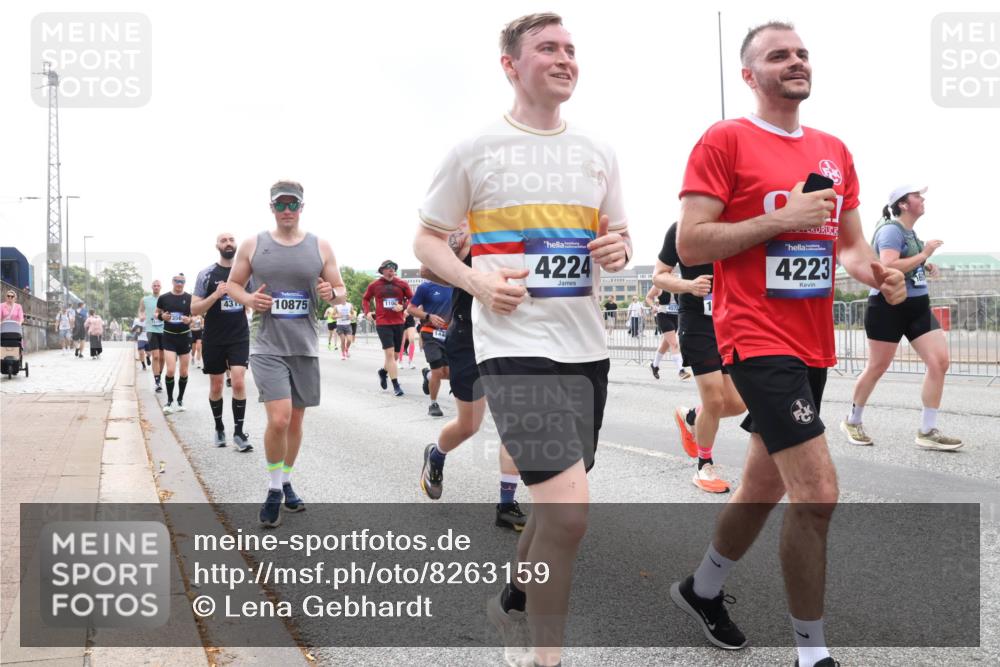 29.06.2025 - hella hamburg halbmarathon Lena Gebhardt http://msf.ph/oto/8263159 29.06.2025 10:46:05 Lombardsbrücke 1004, 1033, 1085, 1100, 1104, 1421, 1426, 1429, 1465, 1532, 1555, 1854, 1867, 1868, 1983, 2398, 2423, 2500, 2522, 2550, 2773, 2813, 2917, 2951, 2954, 2965, 3410, 4104, 4119, 4223, 4317, 4388, 4572, 5044, 5635, 5697, 5703, 5769, 5770, 5854, 5892, 6068, 6133, 6333, 6392, 6623, 7268, 7356, 7364, 7368, 7374, 7605, 7894, 7960, 7983, 8047, 8700, 9120, 9121, 9129, 9337, 9426, 9445, 10153, 10327, 10329, 10367, 10511, 11358, 11361, 11876, 11910, 12298, 12333, 12507, 12522 meine-sportfotos.de
