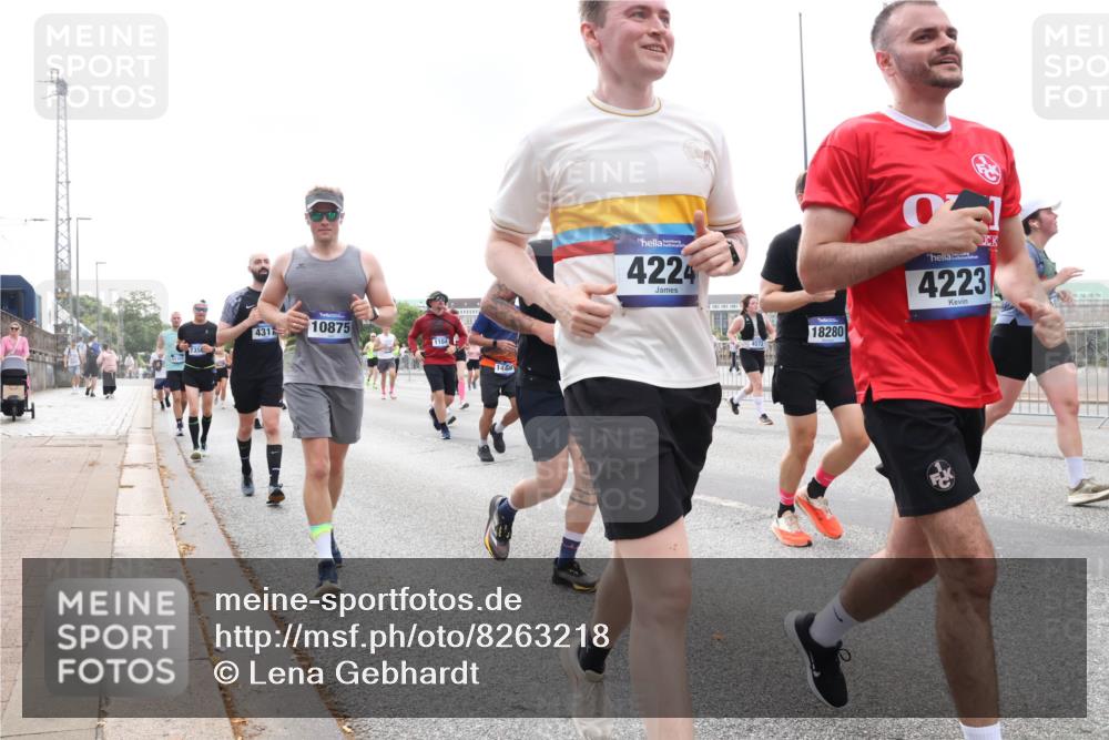 29.06.2025 - hella hamburg halbmarathon Lena Gebhardt http://msf.ph/oto/8263218 29.06.2025 10:46:05 Lombardsbrücke 1004, 1033, 1085, 1100, 1104, 1421, 1426, 1429, 1465, 1532, 1555, 1854, 1867, 1868, 1983, 2398, 2423, 2500, 2522, 2550, 2773, 2813, 2917, 2951, 2954, 2965, 3410, 4104, 4119, 4223, 4317, 4388, 4572, 5044, 5635, 5697, 5703, 5769, 5770, 5854, 5892, 6068, 6133, 6333, 6392, 6623, 7268, 7356, 7364, 7368, 7374, 7605, 7894, 7960, 7983, 8047, 8700, 9120, 9121, 9129, 9337, 9426, 9445, 10153, 10327, 10329, 10367, 10511, 11358, 11361, 11876, 11910, 12298, 12333, 12507, 12522 meine-sportfotos.de