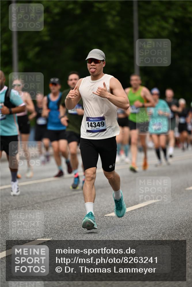 29.06.2025 - hella hamburg halbmarathon Dr. Thomas Lammeyer http://msf.ph/oto/8263241 29.06.2025 10:35:22 Kennedybrücke 1097, 1547, 1979, 2414, 2754, 2755, 2914, 3281, 3424, 3443, 4817, 5437, 5943, 6057, 6078, 6195, 6546, 6616, 6640, 6787, 7120, 7604, 7772, 8050, 8812, 8941, 9183, 10148, 10240, 10586, 11178 meine-sportfotos.de