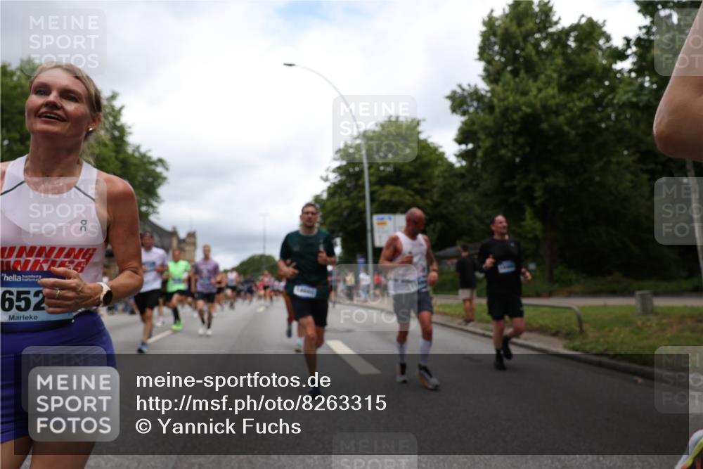 29.06.2025 - hella hamburg halbmarathon Yannick Fuchs http://msf.ph/oto/8263315 29.06.2025 10:48:43 20KM 1125, 1327, 1496, 1506, 1628, 2119, 2474, 2561, 2771, 2884, 2955, 3041, 3177, 3652, 3791, 3794, 3861, 3945, 4029, 4189, 4231, 4903, 4938, 5319, 6082, 6084, 6433, 6443, 6587, 6723, 8449, 8487, 8514, 8698, 8772, 8973, 9060, 9227, 10191, 10192, 10263, 10368, 10376, 11184, 11333, 11499, 11747, 11797, 11799, 11976, 12186, 12489, 12526, 12961, 13297, 13988, 14036, 14175, 14592, 14638, 14660, 14834, 14948, 15389, 15408, 15524, 15879, 16047, 17842, 18380 meine-sportfotos.de