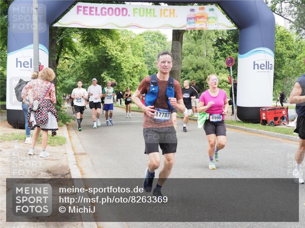 29.06.2025 - hella hamburg halbmarathon MichiJ http://msf.ph/oto/8263369 29.06.2025 10:54:12 Zwischen KM18-KM19 2628, 5605, 8398, 8999, 9007, 10196, 10834, 13042, 15834, 15922, 15993, 17787 meine-sportfotos.de