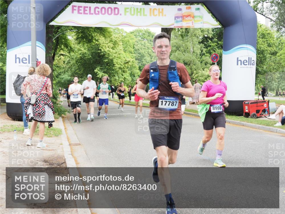 29.06.2025 - hella hamburg halbmarathon MichiJ http://msf.ph/oto/8263400 29.06.2025 10:54:12 Zwischen KM18-KM19 2628, 5605, 8398, 8999, 9007, 10196, 10834, 13042, 15834, 15922, 15993, 17787 meine-sportfotos.de