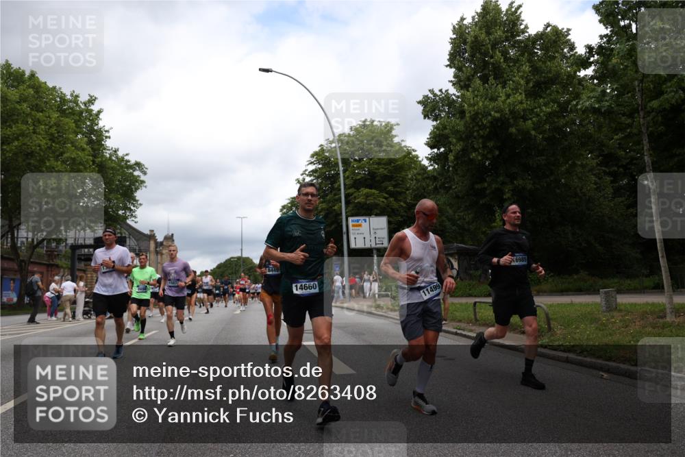 29.06.2025 - hella hamburg halbmarathon Yannick Fuchs http://msf.ph/oto/8263408 29.06.2025 10:48:43 20KM 1125, 1327, 1496, 1506, 1628, 2119, 2474, 2561, 2771, 2884, 2955, 3041, 3177, 3652, 3791, 3794, 3861, 3945, 4029, 4189, 4231, 4903, 4938, 5319, 6082, 6084, 6433, 6443, 6587, 6723, 8449, 8487, 8514, 8698, 8772, 8973, 9060, 9227, 10191, 10192, 10263, 10368, 10376, 11184, 11333, 11499, 11747, 11797, 11799, 11976, 12186, 12489, 12526, 12961, 13297, 13988, 14036, 14175, 14592, 14638, 14660, 14834, 14948, 15389, 15408, 15524, 15879, 16047, 17842, 18380 meine-sportfotos.de