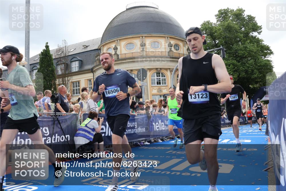 29.06.2025 - hella hamburg halbmarathon Strokosch-Dieckow http://msf.ph/oto/8263423 29.06.2025 10:44:08 Ziel 1391, 1415, 1558, 2816, 3021, 4999, 5231, 5884, 6705, 7005, 8722, 9081, 9633, 10193, 10930, 11346, 12159, 13123, 14686, 14687, 15225, 15280, 16301, 16316, 16506, 16648, 16697, 17748, 17977, 18004, 18691 meine-sportfotos.de