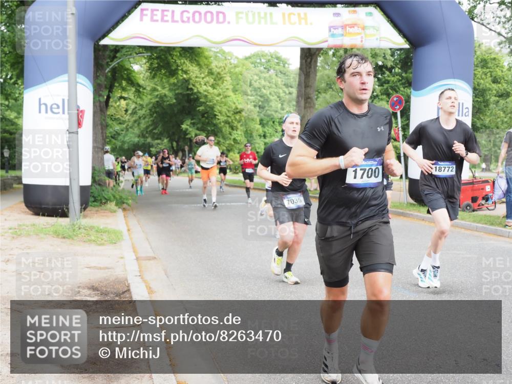 29.06.2025 - hella hamburg halbmarathon MichiJ http://msf.ph/oto/8263470 29.06.2025 10:30:12 Zwischen KM18-KM19 1441, 1570, 1700, 4823, 6550, 6721, 7035, 7432, 9547, 11417, 13725, 15247, 15521, 15623, 18004, 18772 meine-sportfotos.de