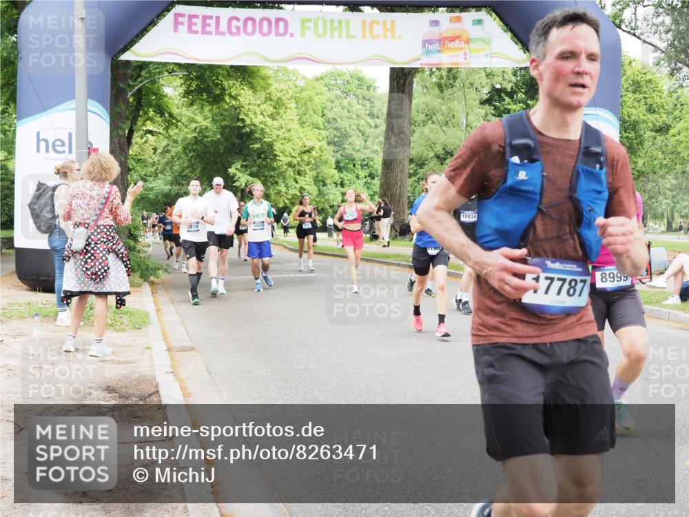 29.06.2025 - hella hamburg halbmarathon MichiJ http://msf.ph/oto/8263471 29.06.2025 10:54:12 Zwischen KM18-KM19 2628, 5605, 8398, 8999, 9007, 10196, 10834, 13042, 15834, 15922, 15993, 17787 meine-sportfotos.de