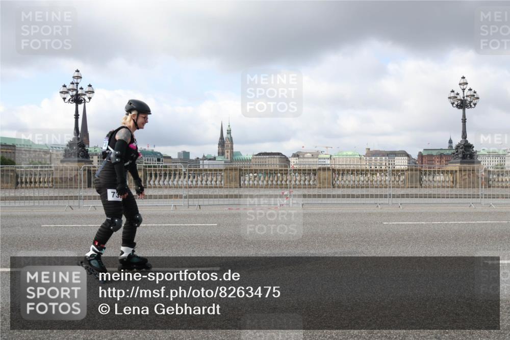 29.06.2025 - hella hamburg halbmarathon Lena Gebhardt http://msf.ph/oto/8263475 29.06.2025 09:03:59 Lombardsbrücke  meine-sportfotos.de