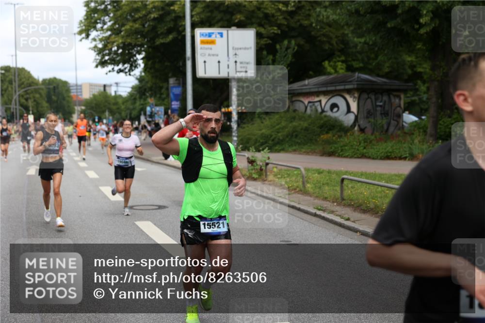 29.06.2025 - hella hamburg halbmarathon Yannick Fuchs http://msf.ph/oto/8263506 29.06.2025 10:36:32 20KM 1169, 1209, 1256, 1441, 1512, 1763, 1903, 1962, 2675, 3523, 5682, 5690, 5987, 6593, 6639, 7092, 7105, 7116, 7363, 8694, 9365, 10415, 11417, 12098, 12588, 13196, 13483, 13709, 14275, 14346, 15521, 15623, 15654, 15846, 15935, 16281, 17159, 17182, 17637, 17926, 18772, 19046 meine-sportfotos.de
