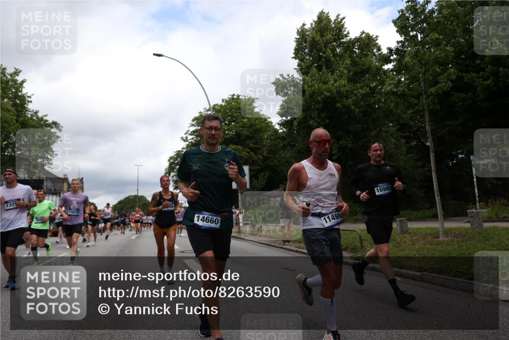 29.06.2025 - hella hamburg halbmarathon Yannick Fuchs http://msf.ph/oto/8263590 29.06.2025 10:48:43 20KM 1125, 1327, 1496, 1506, 1628, 2119, 2474, 2561, 2771, 2884, 2955, 3041, 3177, 3652, 3791, 3794, 3861, 3945, 4029, 4189, 4231, 4903, 4938, 5319, 6082, 6084, 6433, 6443, 6587, 6723, 8449, 8487, 8514, 8698, 8772, 8973, 9060, 9227, 10191, 10192, 10263, 10368, 10376, 11184, 11333, 11499, 11747, 11797, 11799, 11976, 12186, 12489, 12526, 12961, 13297, 13988, 14036, 14175, 14592, 14638, 14660, 14834, 14948, 15389, 15408, 15524, 15879, 16047, 17842, 18380 meine-sportfotos.de
