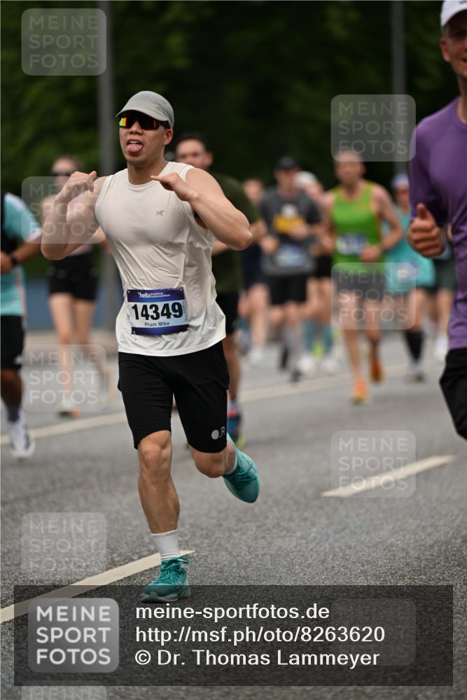 29.06.2025 - hella hamburg halbmarathon Dr. Thomas Lammeyer http://msf.ph/oto/8263620 29.06.2025 10:35:23 Kennedybrücke 1097, 1547, 1844, 1979, 2414, 2754, 2755, 2914, 3281, 3424, 3443, 4817, 5165, 5437, 5943, 6057, 6078, 6195, 6546, 6616, 6640, 6787, 7120, 7604, 7772, 8050, 8812, 8941, 9183, 10148, 10240, 10586, 11178 meine-sportfotos.de