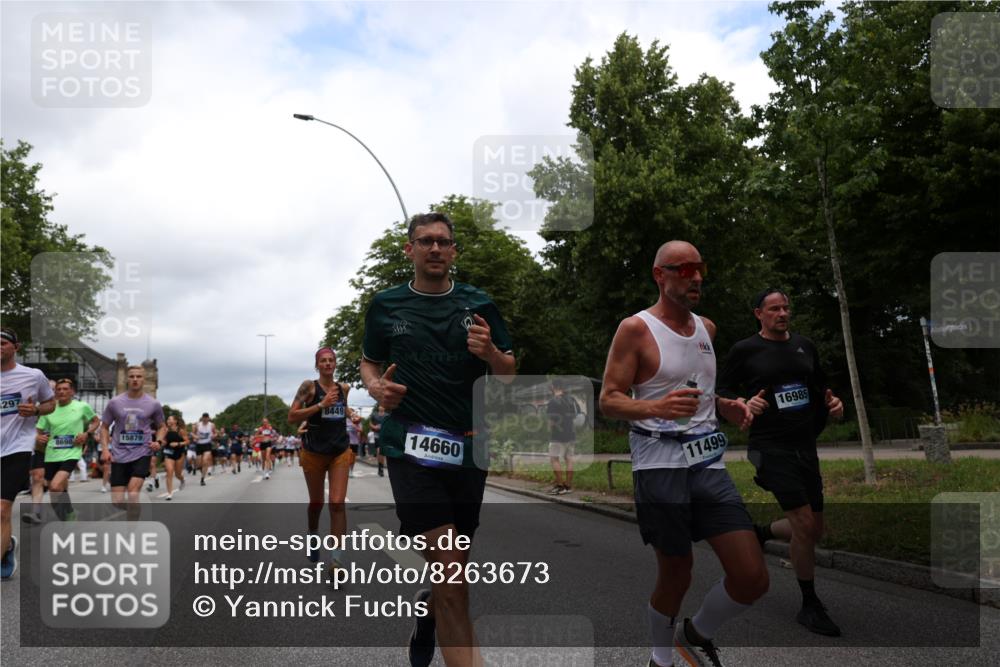 29.06.2025 - hella hamburg halbmarathon Yannick Fuchs http://msf.ph/oto/8263673 29.06.2025 10:48:43 20KM 1125, 1327, 1496, 1506, 1628, 2119, 2474, 2561, 2771, 2884, 2955, 3041, 3177, 3652, 3791, 3794, 3861, 3945, 4029, 4189, 4231, 4903, 4938, 5319, 6082, 6084, 6433, 6443, 6587, 6723, 8449, 8487, 8514, 8698, 8772, 8973, 9060, 9227, 10191, 10192, 10263, 10368, 10376, 11184, 11333, 11499, 11747, 11797, 11799, 11976, 12186, 12489, 12526, 12961, 13297, 13988, 14036, 14175, 14592, 14638, 14660, 14834, 14948, 15389, 15408, 15524, 15879, 16047, 17842, 18380 meine-sportfotos.de