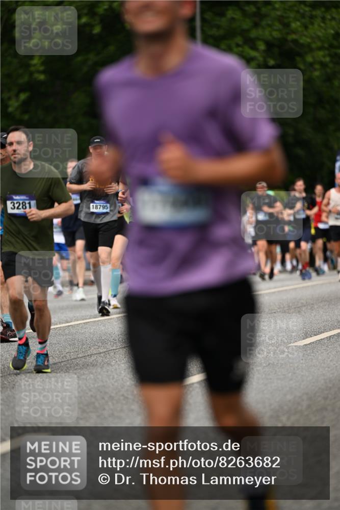 29.06.2025 - hella hamburg halbmarathon Dr. Thomas Lammeyer http://msf.ph/oto/8263682 29.06.2025 10:35:24 Kennedybrücke 1097, 1547, 1844, 1979, 2414, 2754, 2755, 2914, 3281, 3424, 3443, 4817, 5165, 5437, 5943, 5965, 6057, 6078, 6160, 6195, 6546, 6616, 6640, 6787, 7120, 7604, 7772, 8050, 8812, 8941, 9183, 10148, 10240, 10586, 11178 meine-sportfotos.de