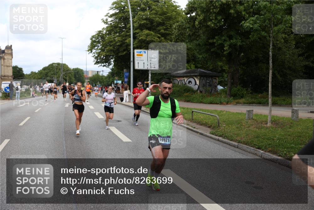 29.06.2025 - hella hamburg halbmarathon Yannick Fuchs http://msf.ph/oto/8263699 29.06.2025 10:36:33 20KM 1169, 1209, 1256, 1441, 1512, 1763, 1903, 1962, 2675, 3523, 5682, 5690, 5987, 6593, 6639, 7092, 7105, 7116, 7363, 8694, 9365, 10415, 12098, 13196, 13483, 13709, 13725, 14275, 15521, 15623, 15654, 15846, 15935, 16281, 17159, 17182, 17637, 17926, 18772, 19046 meine-sportfotos.de
