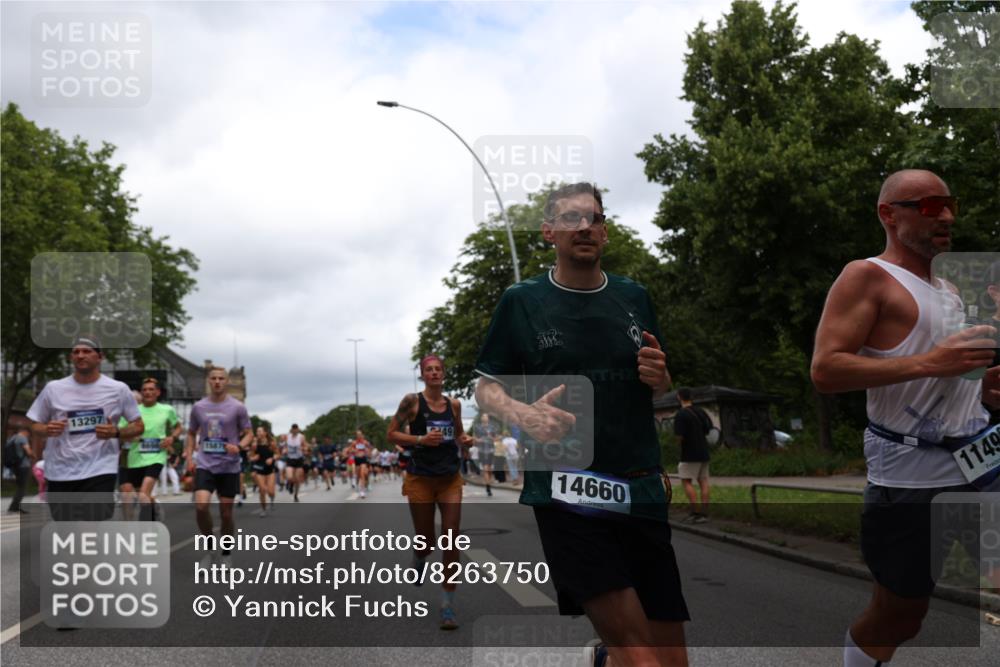 29.06.2025 - hella hamburg halbmarathon Yannick Fuchs http://msf.ph/oto/8263750 29.06.2025 10:48:43 20KM 1125, 1327, 1496, 1506, 1628, 2119, 2474, 2561, 2771, 2884, 2955, 3041, 3177, 3652, 3791, 3794, 3861, 3945, 4029, 4189, 4231, 4903, 4938, 5319, 6082, 6084, 6433, 6443, 6587, 6723, 8449, 8487, 8514, 8698, 8772, 8973, 9060, 9227, 10191, 10192, 10263, 10368, 10376, 11184, 11333, 11499, 11747, 11797, 11799, 11976, 12186, 12489, 12526, 12961, 13297, 13988, 14036, 14175, 14592, 14638, 14660, 14834, 14948, 15389, 15408, 15524, 15879, 16047, 17842, 18380 meine-sportfotos.de
