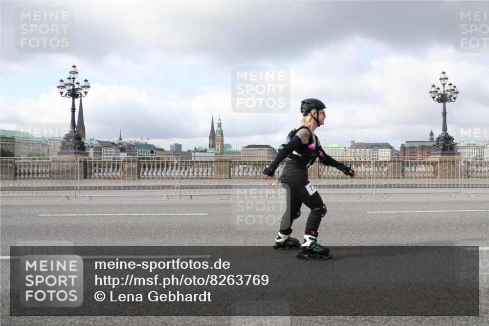 29.06.2025 - hella hamburg halbmarathon Lena Gebhardt http://msf.ph/oto/8263769 29.06.2025 09:03:59 Lombardsbrücke  meine-sportfotos.de