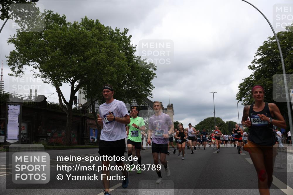 29.06.2025 - hella hamburg halbmarathon Yannick Fuchs http://msf.ph/oto/8263789 29.06.2025 10:48:44 20KM 1125, 1327, 1496, 1506, 1628, 2119, 2474, 2561, 2771, 2884, 2955, 3041, 3177, 3652, 3791, 3794, 3861, 3945, 4029, 4189, 4231, 4903, 4938, 5319, 6082, 6084, 6433, 6443, 6587, 6723, 8449, 8487, 8514, 8698, 8772, 8973, 9060, 9227, 10191, 10192, 10263, 10368, 10376, 11184, 11333, 11499, 11747, 11797, 11799, 11976, 12186, 12526, 12961, 13297, 13988, 14036, 14175, 14592, 14638, 14660, 14834, 14948, 15389, 15408, 15524, 15879, 16047, 17842, 18380 meine-sportfotos.de