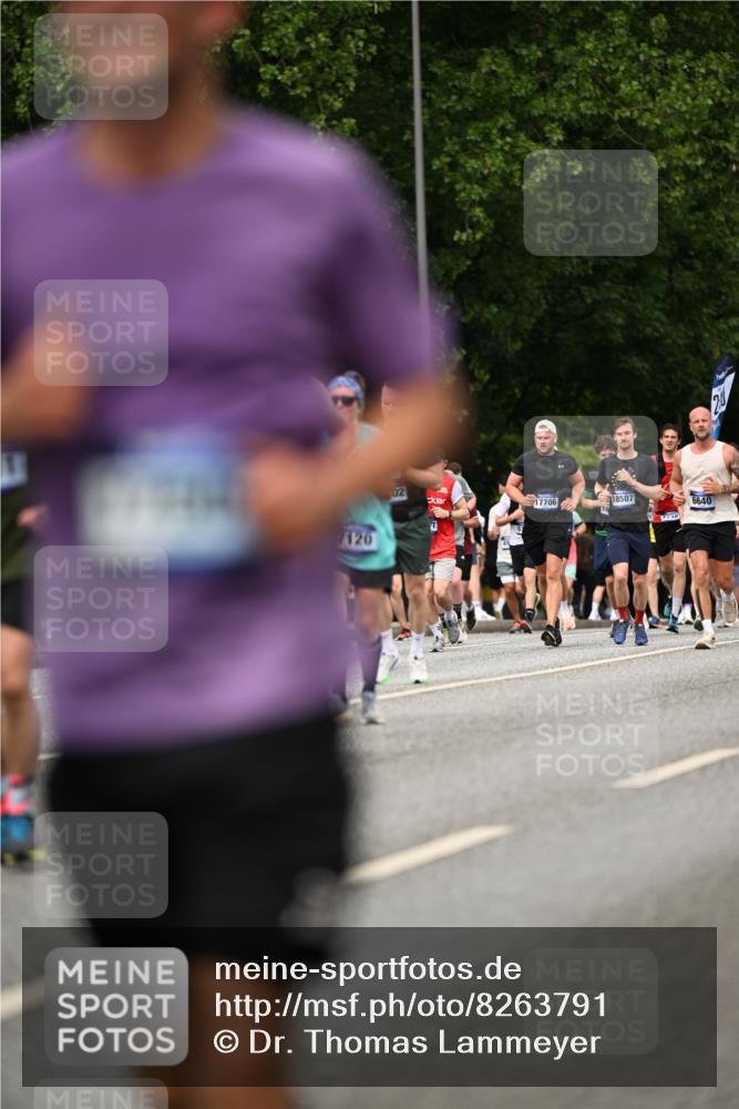 29.06.2025 - hella hamburg halbmarathon Dr. Thomas Lammeyer http://msf.ph/oto/8263791 29.06.2025 10:35:24 Kennedybrücke 1097, 1547, 1844, 1979, 2414, 2754, 2755, 2914, 3281, 3424, 3443, 4817, 5165, 5437, 5943, 5965, 6057, 6078, 6160, 6195, 6546, 6616, 6640, 6787, 7120, 7604, 7772, 8050, 8812, 8941, 9183, 10148, 10240, 10586, 11178 meine-sportfotos.de