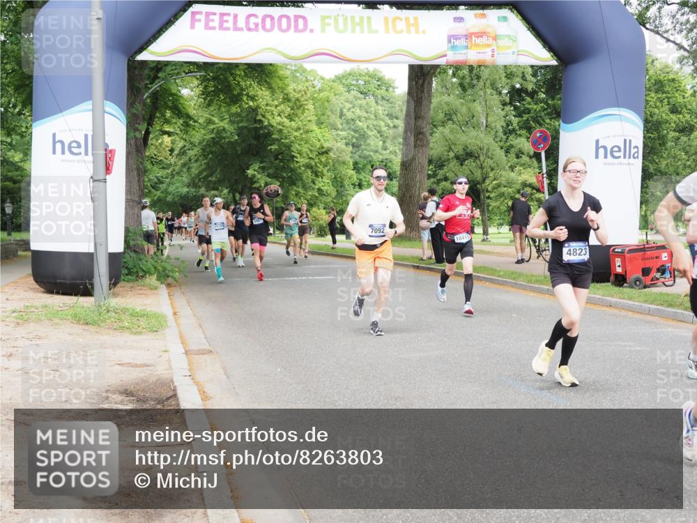 29.06.2025 - hella hamburg halbmarathon MichiJ http://msf.ph/oto/8263803 29.06.2025 10:30:14 Zwischen KM18-KM19 1441, 1570, 1700, 4823, 6550, 7035, 7432, 10415, 11417, 13725, 13876, 15247, 15521, 15623, 18772, 19046 meine-sportfotos.de