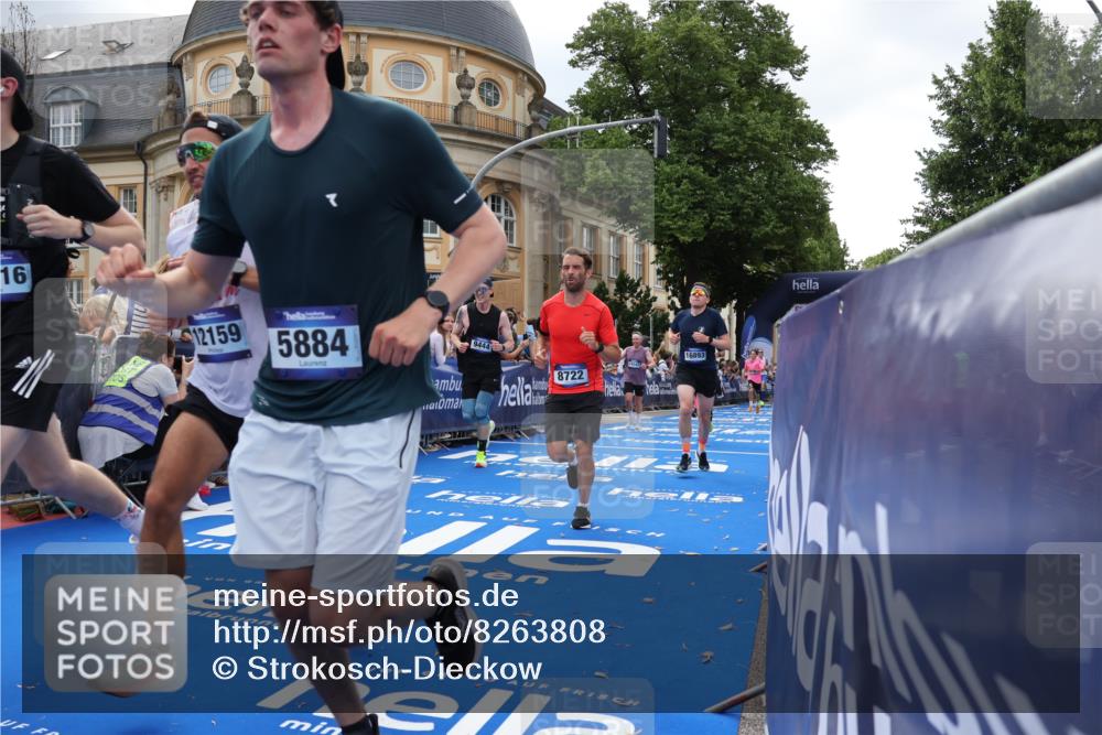 29.06.2025 - hella hamburg halbmarathon Strokosch-Dieckow http://msf.ph/oto/8263808 29.06.2025 10:44:17 Ziel 1220, 1413, 1415, 1902, 4999, 5275, 5884, 7005, 7191, 8722, 9444, 12159, 12528, 14686, 14687, 15225, 15280, 16301, 16316, 16547, 16803, 16893, 18691, 18806 meine-sportfotos.de