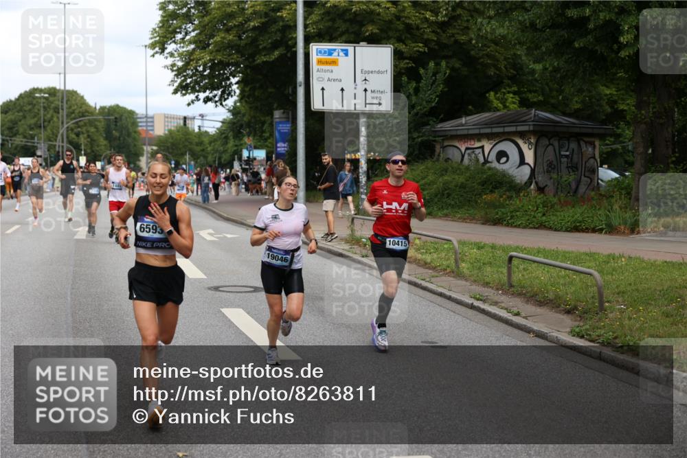 29.06.2025 - hella hamburg halbmarathon Yannick Fuchs http://msf.ph/oto/8263811 29.06.2025 10:36:33 20KM 1169, 1209, 1256, 1441, 1512, 1763, 1903, 1962, 2675, 3523, 5682, 5690, 5987, 6593, 6639, 7092, 7105, 7116, 7363, 8694, 9365, 10415, 12098, 13196, 13483, 13709, 13725, 14275, 15521, 15623, 15654, 15846, 15935, 16281, 17159, 17182, 17637, 17926, 18772, 19046 meine-sportfotos.de