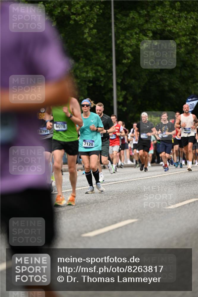 29.06.2025 - hella hamburg halbmarathon Dr. Thomas Lammeyer http://msf.ph/oto/8263817 29.06.2025 10:35:24 Kennedybrücke 1097, 1547, 1844, 1979, 2414, 2754, 2755, 2914, 3281, 3424, 3443, 4817, 5165, 5437, 5943, 5965, 6057, 6078, 6160, 6195, 6546, 6616, 6640, 6787, 7120, 7604, 7772, 8050, 8812, 8941, 9183, 10148, 10240, 10586, 11178 meine-sportfotos.de