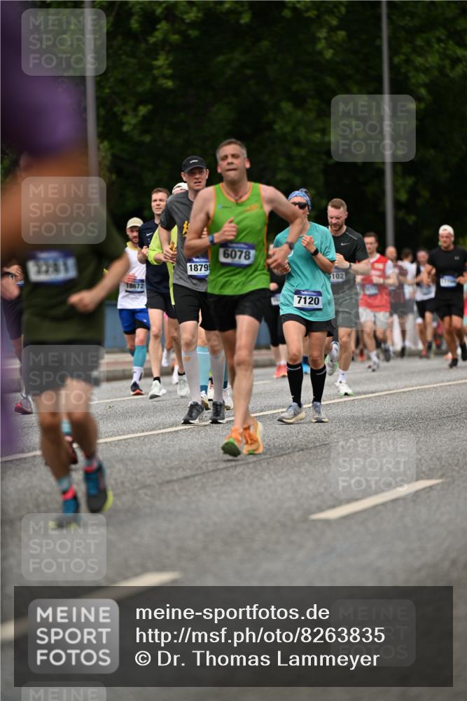 29.06.2025 - hella hamburg halbmarathon Dr. Thomas Lammeyer http://msf.ph/oto/8263835 29.06.2025 10:35:25 Kennedybrücke 1097, 1547, 1844, 1979, 2414, 2754, 2755, 2914, 3281, 3396, 3424, 3443, 3571, 3681, 4817, 5165, 5437, 5943, 5965, 6057, 6078, 6160, 6195, 6546, 6573, 6616, 6640, 6787, 7120, 7604, 7772, 8050, 8806, 8812, 8941, 9183, 10148, 10240, 10586, 11178 meine-sportfotos.de
