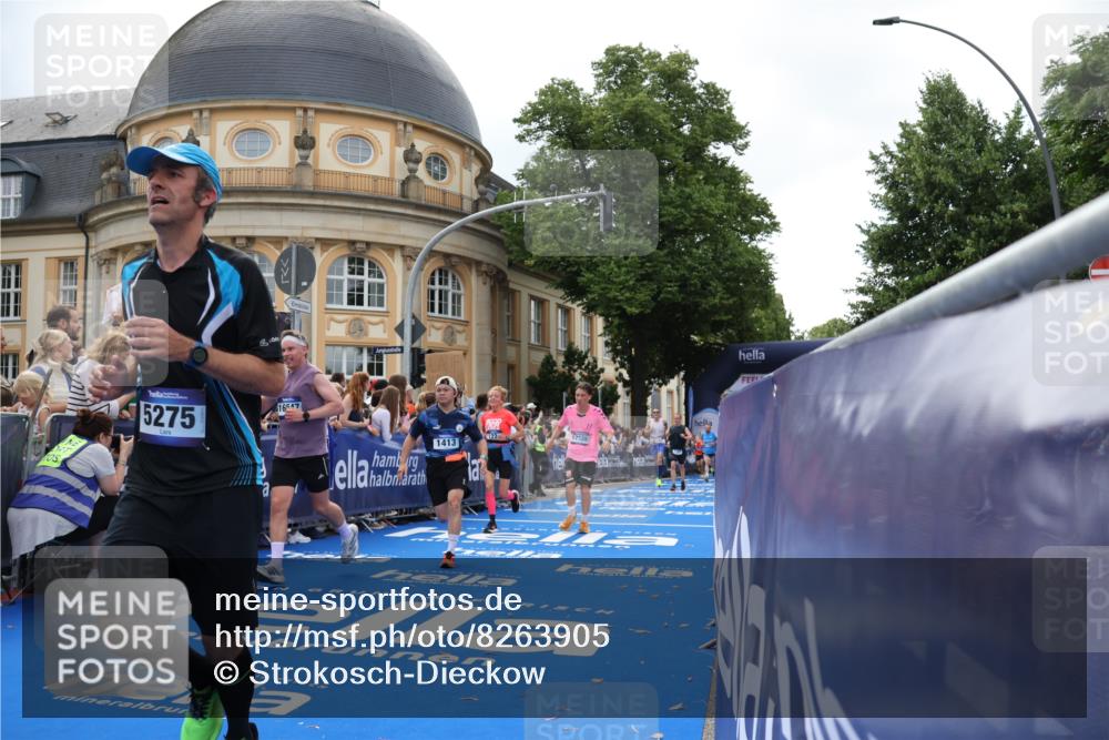 29.06.2025 - hella hamburg halbmarathon Strokosch-Dieckow http://msf.ph/oto/8263905 29.06.2025 10:44:20 Ziel 1057, 1220, 1413, 1415, 1902, 4310, 4691, 5275, 5884, 7005, 7191, 8722, 9444, 12327, 12528, 14667, 16301, 16316, 16547, 16803, 16893, 17729, 18806 meine-sportfotos.de