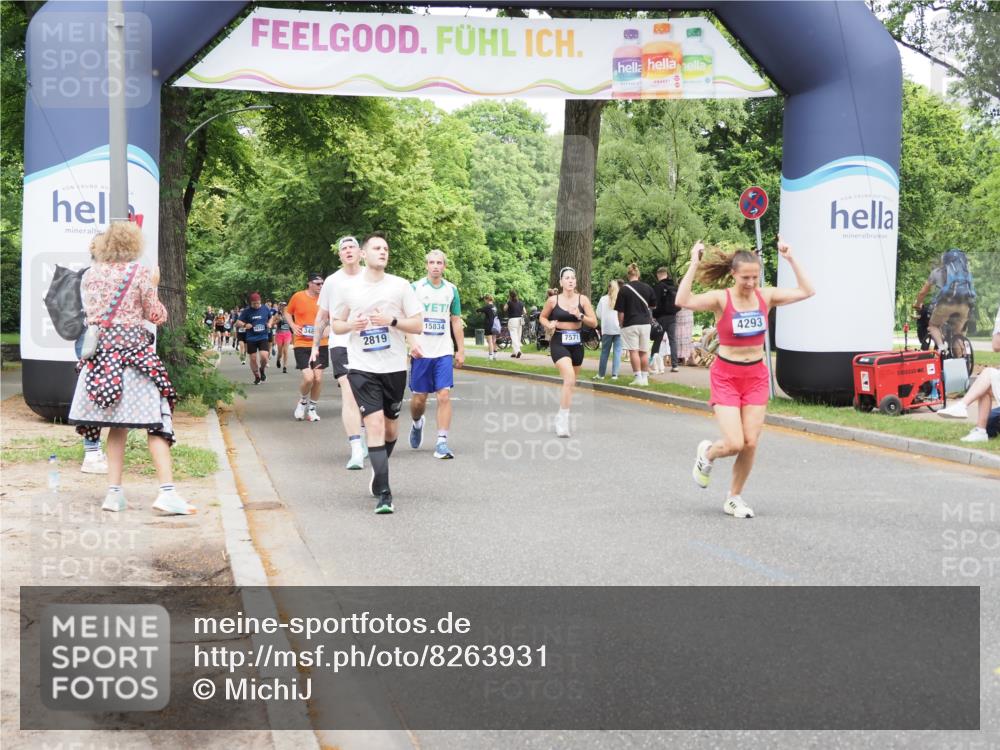 29.06.2025 - hella hamburg halbmarathon MichiJ http://msf.ph/oto/8263931 29.06.2025 10:54:15 Zwischen KM18-KM19 2628, 2819, 4293, 5605, 7571, 8398, 8999, 9007, 10196, 10834, 15834, 15922, 15993, 17787 meine-sportfotos.de