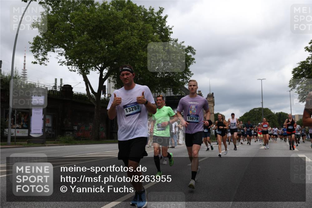 29.06.2025 - hella hamburg halbmarathon Yannick Fuchs http://msf.ph/oto/8263955 29.06.2025 10:48:44 20KM 1125, 1327, 1496, 1506, 1628, 2119, 2474, 2561, 2771, 2884, 2955, 3041, 3177, 3652, 3791, 3794, 3861, 3945, 4029, 4189, 4231, 4903, 4938, 5319, 6082, 6084, 6433, 6443, 6587, 6723, 8449, 8487, 8514, 8698, 8772, 8973, 9060, 9227, 10191, 10192, 10263, 10368, 10376, 11184, 11333, 11499, 11747, 11797, 11799, 11976, 12186, 12526, 12961, 13297, 13988, 14036, 14175, 14592, 14638, 14660, 14834, 14948, 15389, 15408, 15524, 15879, 16047, 17842, 18380 meine-sportfotos.de