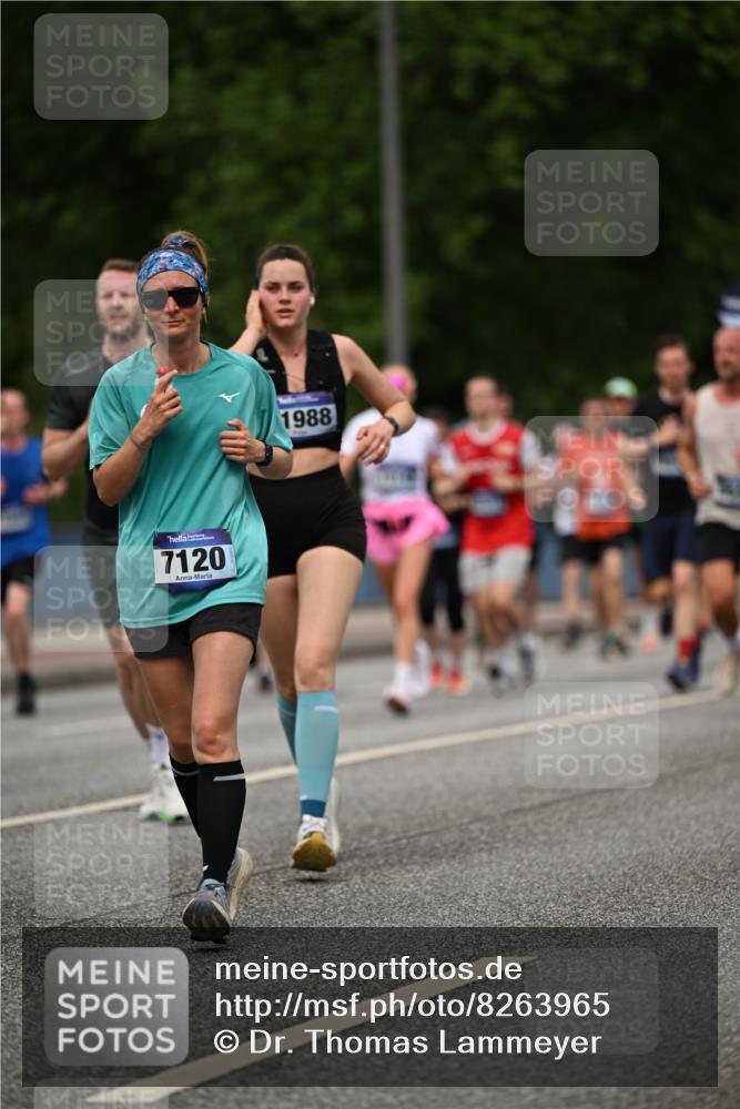 29.06.2025 - hella hamburg halbmarathon Dr. Thomas Lammeyer http://msf.ph/oto/8263965 29.06.2025 10:35:30 Kennedybrücke 1097, 1547, 1844, 1979, 2414, 2754, 2755, 2831, 2832, 2914, 3281, 3396, 3424, 3571, 3681, 4817, 4953, 5165, 5350, 5846, 5943, 5965, 6078, 6160, 6546, 6573, 6640, 7120, 7604, 7772, 8806, 8812, 8941, 9078, 9104, 9183, 9883, 10148, 10240, 10435, 10586, 11178 meine-sportfotos.de