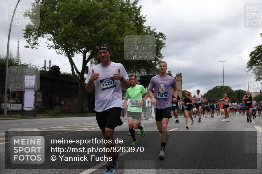 29.06.2025 - hella hamburg halbmarathon Yannick Fuchs http://msf.ph/oto/8263970 29.06.2025 10:48:44 20KM 1125, 1327, 1496, 1506, 1628, 2119, 2474, 2561, 2771, 2884, 2955, 3041, 3177, 3652, 3791, 3794, 3861, 3945, 4029, 4189, 4231, 4903, 4938, 5319, 6082, 6084, 6433, 6443, 6587, 6723, 8449, 8487, 8514, 8698, 8772, 8973, 9060, 9227, 10191, 10192, 10263, 10368, 10376, 11184, 11333, 11499, 11747, 11797, 11799, 11976, 12186, 12526, 12961, 13297, 13988, 14036, 14175, 14592, 14638, 14660, 14834, 14948, 15389, 15408, 15524, 15879, 16047, 17842, 18380 meine-sportfotos.de