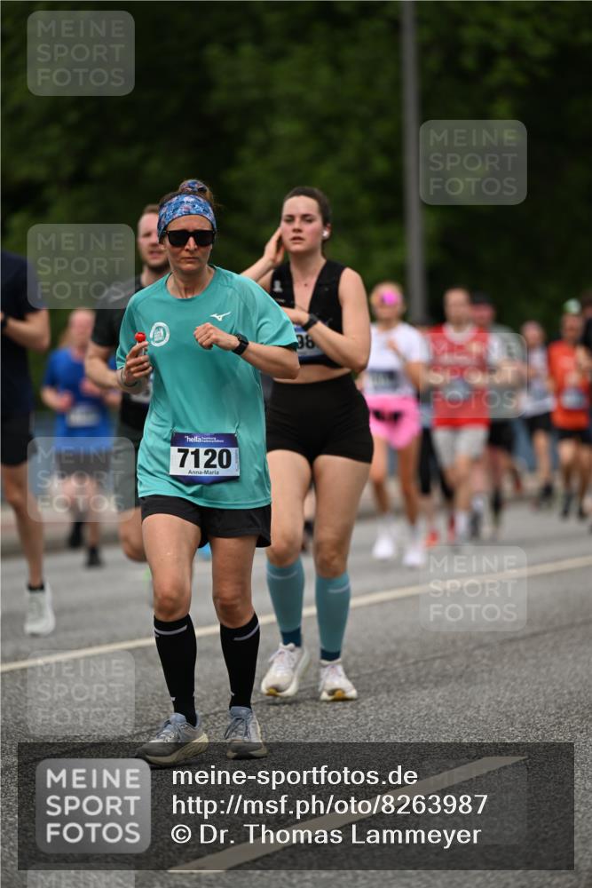 29.06.2025 - hella hamburg halbmarathon Dr. Thomas Lammeyer http://msf.ph/oto/8263987 29.06.2025 10:35:30 Kennedybrücke 1097, 1547, 1844, 1979, 2414, 2754, 2755, 2831, 2832, 2914, 3281, 3396, 3424, 3571, 3681, 4817, 4953, 5165, 5350, 5846, 5943, 5965, 6078, 6160, 6546, 6573, 6640, 7120, 7604, 7772, 8806, 8812, 8941, 9078, 9104, 9183, 9883, 10148, 10240, 10435, 10586, 11178 meine-sportfotos.de