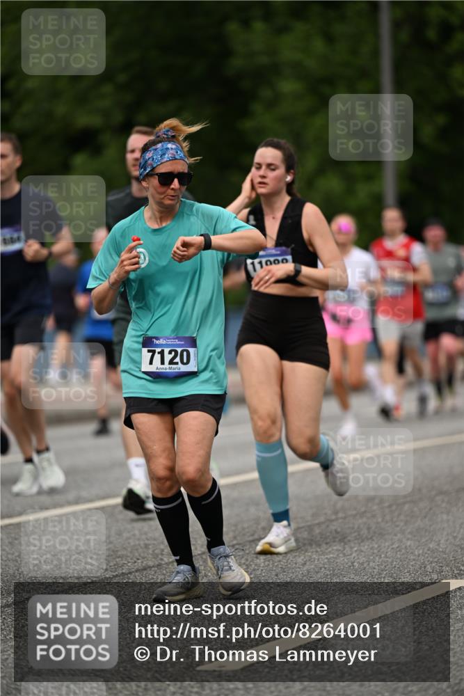 29.06.2025 - hella hamburg halbmarathon Dr. Thomas Lammeyer http://msf.ph/oto/8264001 29.06.2025 10:35:30 Kennedybrücke 1097, 1547, 1844, 1979, 2414, 2754, 2755, 2831, 2832, 2914, 3281, 3396, 3424, 3571, 3681, 4817, 4953, 5165, 5350, 5846, 5943, 5965, 6078, 6160, 6546, 6573, 6640, 7120, 7604, 7772, 8806, 8812, 8941, 9078, 9104, 9183, 9883, 10148, 10240, 10435, 10586, 11178 meine-sportfotos.de