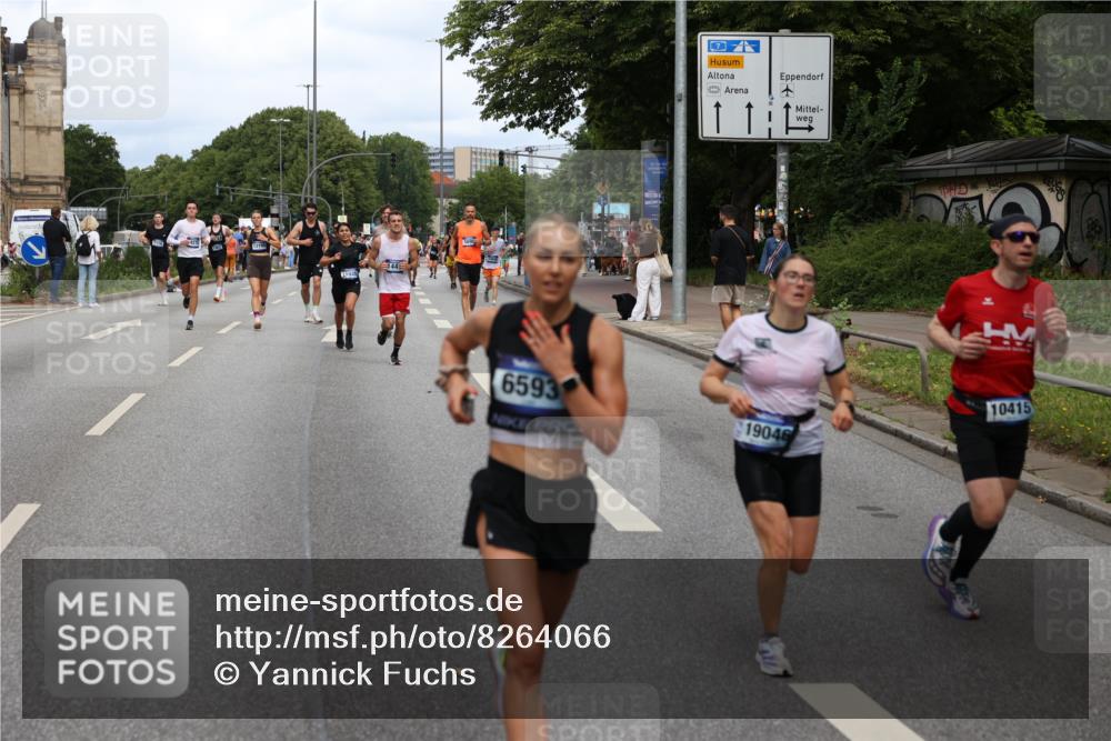 29.06.2025 - hella hamburg halbmarathon Yannick Fuchs http://msf.ph/oto/8264066 29.06.2025 10:36:34 20KM 1169, 1209, 1256, 1441, 1512, 1763, 1903, 1962, 2675, 3523, 5682, 5690, 5987, 6593, 6639, 7105, 7116, 7363, 7693, 8694, 9365, 10415, 12098, 13196, 13483, 13709, 13725, 14275, 15521, 15623, 15654, 15846, 15935, 16281, 17182, 17637, 17926, 18772, 19046 meine-sportfotos.de