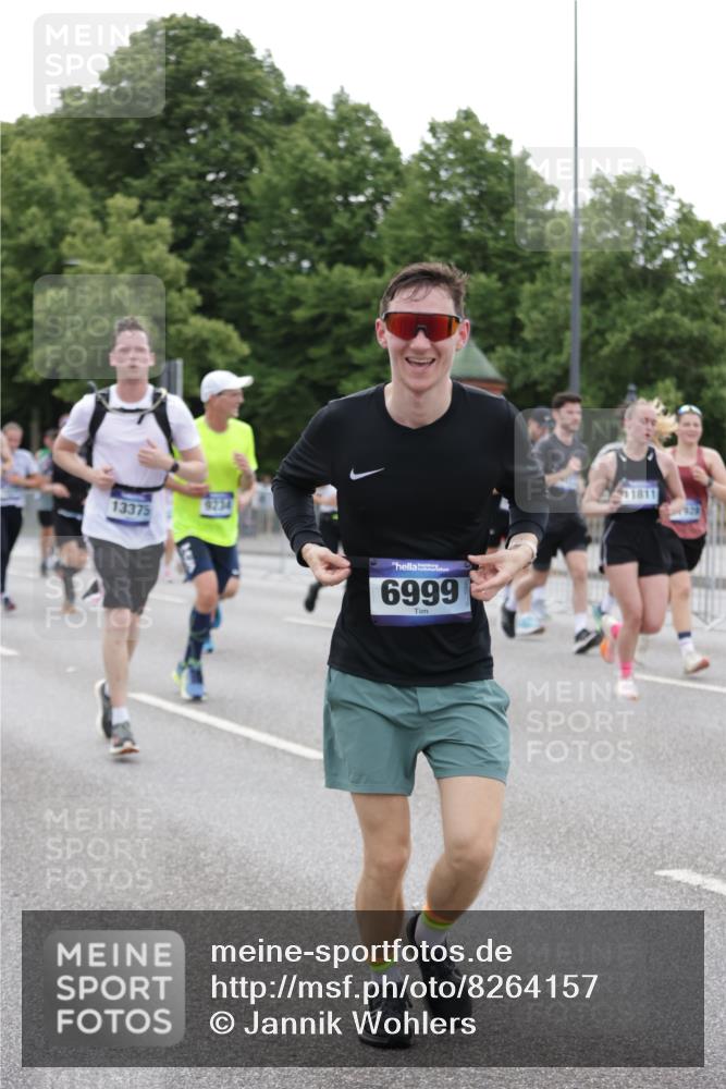 29.06.2025 - hella hamburg halbmarathon Jannik Wohlers http://msf.ph/oto/8264157 29.06.2025 10:33:09 Lombardsbrücke 1995, 2342, 2776, 3170, 3560, 3812, 4164, 4361, 4433, 4449, 5075, 5096, 5141, 5569, 6109, 6854, 6999, 7653, 7705, 8021, 8157, 8282, 8891, 9234, 9258, 9438, 9750, 9780, 9799, 11453, 11546, 11676, 11811, 11827, 11928, 12237, 12238, 12652, 12855, 13375, 13601, 14098, 14451, 15044, 15072, 15367 meine-sportfotos.de