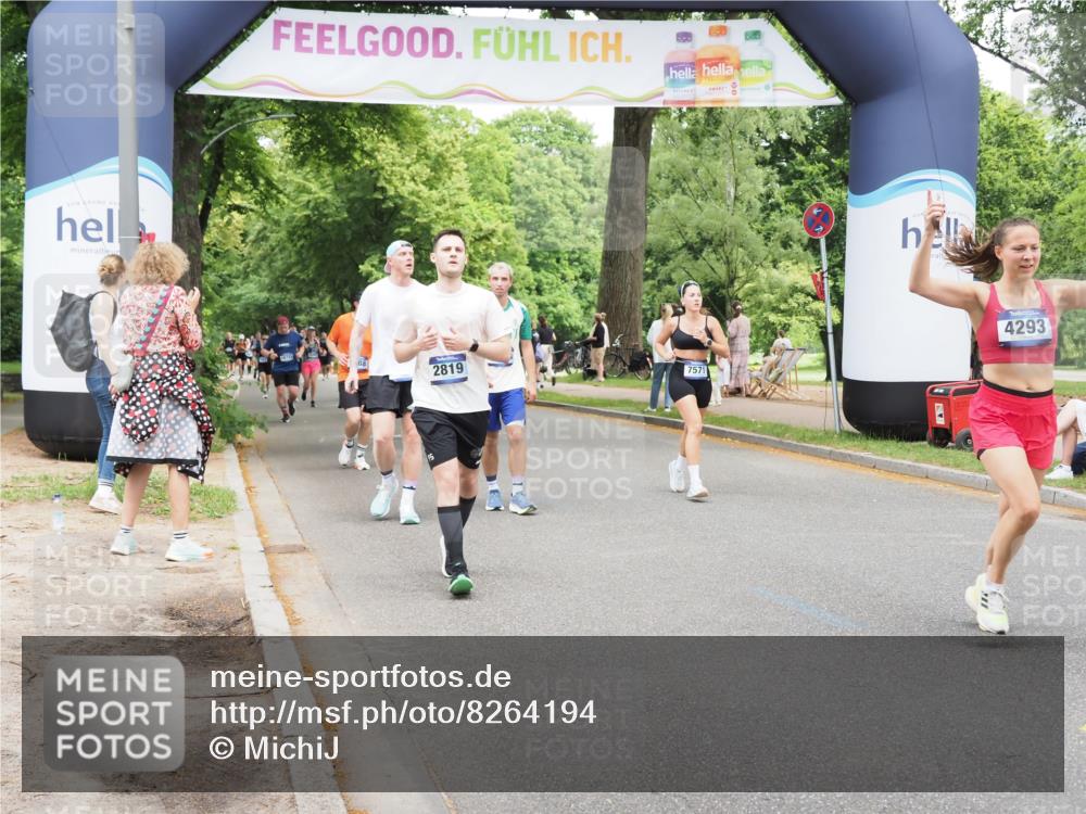 29.06.2025 - hella hamburg halbmarathon MichiJ http://msf.ph/oto/8264194 29.06.2025 10:54:15 Zwischen KM18-KM19 2628, 2819, 4293, 5605, 7571, 8398, 8999, 9007, 10196, 10834, 15834, 15922, 15993, 17787 meine-sportfotos.de
