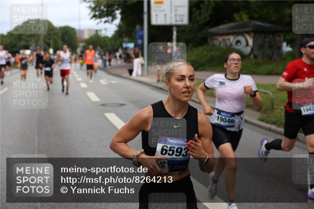 29.06.2025 - hella hamburg halbmarathon Yannick Fuchs http://msf.ph/oto/8264213 29.06.2025 10:36:35 20KM 1169, 1209, 1256, 1441, 1512, 1763, 1903, 1962, 2675, 3523, 5682, 5690, 6593, 6639, 7105, 7116, 7363, 7693, 8694, 9365, 10415, 12098, 13196, 13483, 13709, 13725, 14275, 15521, 15623, 15654, 15846, 15935, 16281, 17182, 17637, 17926, 18772, 19046 meine-sportfotos.de