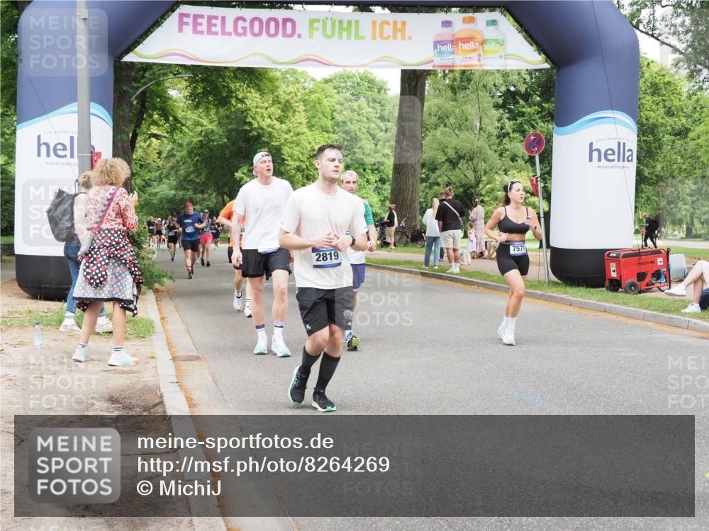 29.06.2025 - hella hamburg halbmarathon MichiJ http://msf.ph/oto/8264269 29.06.2025 10:54:16 Zwischen KM18-KM19 2628, 2819, 4293, 5605, 7571, 8398, 8999, 10196, 10834, 14340, 15834, 15922, 15993, 17787 meine-sportfotos.de