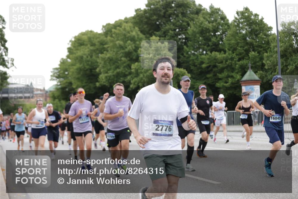 29.06.2025 - hella hamburg halbmarathon Jannik Wohlers http://msf.ph/oto/8264315 29.06.2025 10:33:11 Lombardsbrücke 1189, 1275, 1995, 2342, 2776, 3170, 3560, 3812, 4164, 4361, 4433, 4449, 4696, 5075, 5096, 5141, 5557, 5569, 6109, 6854, 6999, 7653, 7705, 8021, 8157, 8282, 8891, 9234, 9258, 9438, 9750, 9799, 11453, 11546, 11676, 11811, 11827, 11928, 12237, 12238, 12652, 12855, 13375, 13601, 14098, 14451, 15044, 15072, 15367 meine-sportfotos.de