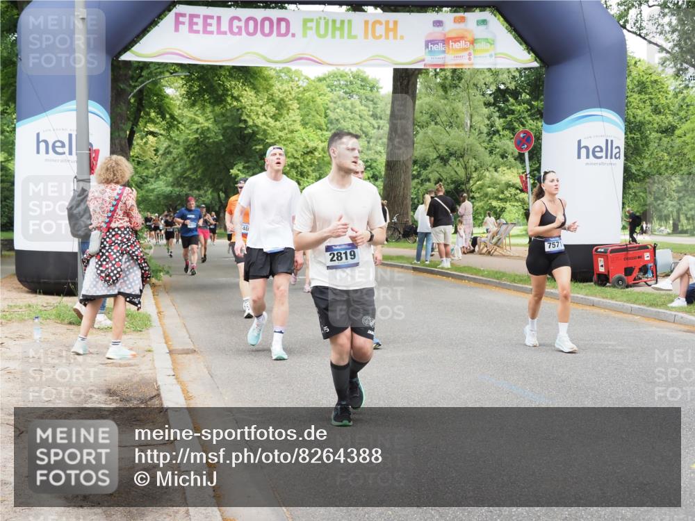 29.06.2025 - hella hamburg halbmarathon MichiJ http://msf.ph/oto/8264388 29.06.2025 10:54:16 Zwischen KM18-KM19 2628, 2819, 4293, 5605, 7571, 8398, 8999, 10196, 10834, 14340, 15834, 15922, 15993, 17787 meine-sportfotos.de
