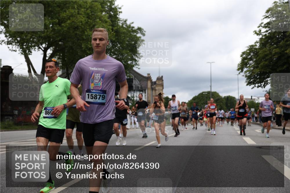 29.06.2025 - hella hamburg halbmarathon Yannick Fuchs http://msf.ph/oto/8264390 29.06.2025 10:48:45 20KM 1125, 1327, 1496, 1506, 1628, 2119, 2474, 2561, 2771, 2884, 2955, 3041, 3177, 3652, 3791, 3794, 3861, 3945, 4029, 4189, 4231, 4903, 4938, 5319, 6082, 6084, 6433, 6443, 6587, 6723, 6938, 8449, 8487, 8514, 8698, 8772, 8973, 9227, 10191, 10192, 10263, 10368, 10376, 11184, 11333, 11499, 11747, 11797, 11799, 11976, 12186, 12526, 12961, 13297, 13988, 14036, 14175, 14592, 14638, 14660, 14834, 14948, 15389, 15408, 15879, 16047, 16327, 17842, 18380 meine-sportfotos.de