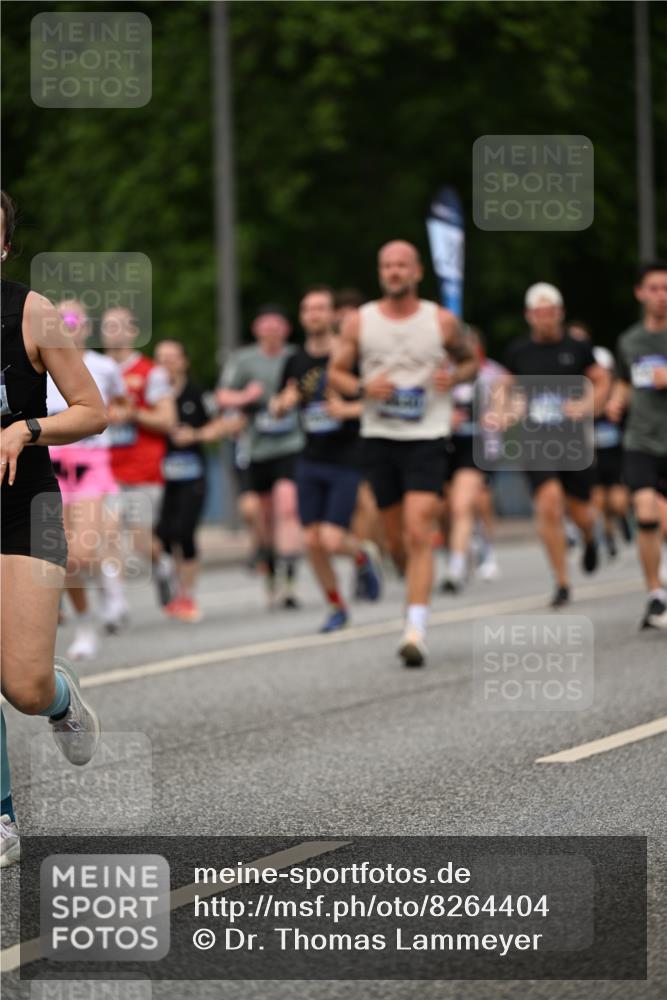 29.06.2025 - hella hamburg halbmarathon Dr. Thomas Lammeyer http://msf.ph/oto/8264404 29.06.2025 10:35:31 Kennedybrücke 1097, 1547, 1844, 1979, 2414, 2754, 2755, 2831, 2832, 2914, 3281, 3396, 3424, 3571, 3681, 4953, 5165, 5350, 5846, 5943, 5965, 6078, 6160, 6546, 6573, 6640, 7120, 7772, 8806, 8812, 8941, 9078, 9104, 9183, 9883, 10148, 10240, 10435, 10586, 11178 meine-sportfotos.de