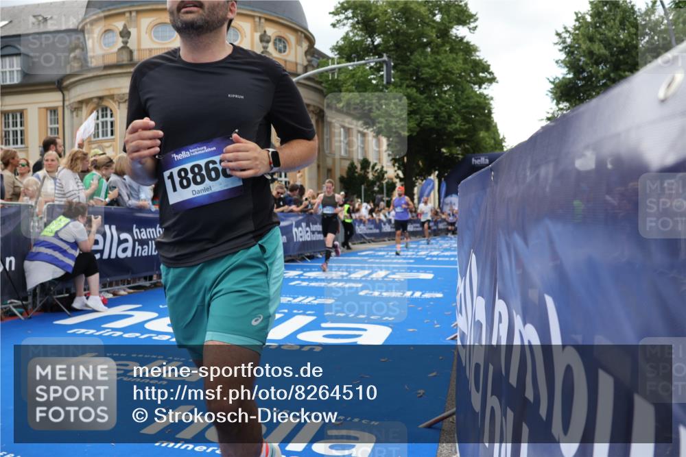 29.06.2025 - hella hamburg halbmarathon Strokosch-Dieckow http://msf.ph/oto/8264510 29.06.2025 10:44:42 Ziel 1782, 1941, 2970, 3004, 3098, 3785, 4270, 4915, 4991, 6490, 7056, 7167, 7325, 10669, 12711, 14351, 14798, 14816, 15185, 15233, 16224, 16834, 17251, 18107, 18437, 18464, 18560, 18868, 19206, 19207, 19210 meine-sportfotos.de