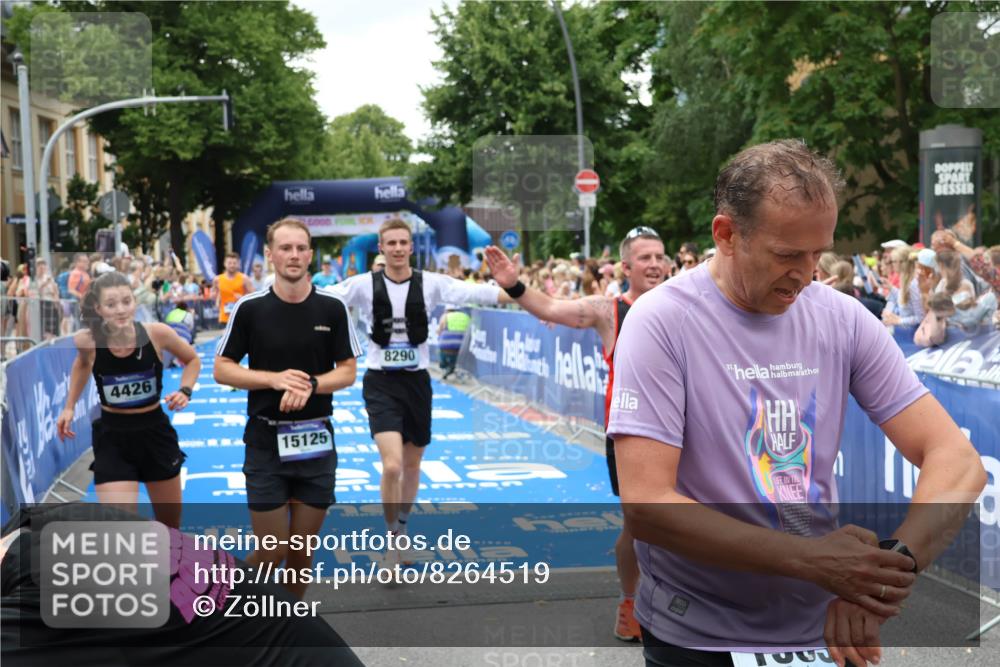 29.06.2025 - hella hamburg halbmarathon Zöllner http://msf.ph/oto/8264519 29.06.2025 10:58:18 Ziel 1595, 2907, 4426, 4592, 6104, 8290, 9230, 11645, 14631, 15125, 18068 meine-sportfotos.de