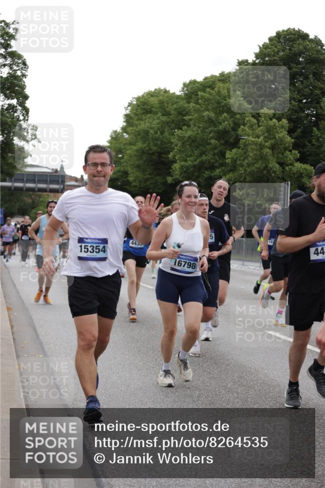 29.06.2025 - hella hamburg halbmarathon Jannik Wohlers http://msf.ph/oto/8264535 29.06.2025 10:33:14 Lombardsbrücke 1189, 1275, 1896, 1995, 2342, 2776, 3170, 3560, 4361, 4433, 4449, 4696, 5075, 5096, 5141, 5557, 5569, 5821, 5822, 5887, 6109, 6854, 6999, 7653, 7705, 8021, 8157, 8282, 8891, 9234, 9258, 9438, 9750, 9799, 10561, 11338, 11453, 11546, 11676, 11811, 11827, 11928, 12237, 12238, 12652, 12835, 12855, 13375, 13601, 13853, 14098, 14451, 15044, 15072, 15367 meine-sportfotos.de