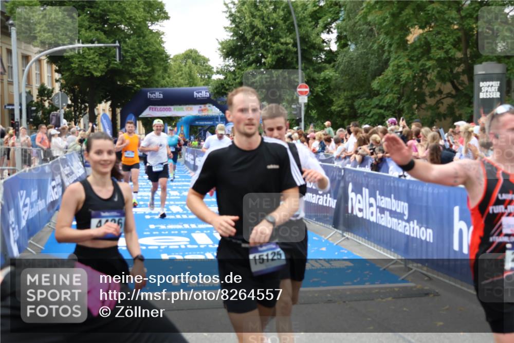 29.06.2025 - hella hamburg halbmarathon Zöllner http://msf.ph/oto/8264557 29.06.2025 10:58:19 Ziel 1595, 4426, 4592, 4708, 6104, 6147, 8290, 9230, 11645, 14631, 18068 meine-sportfotos.de
