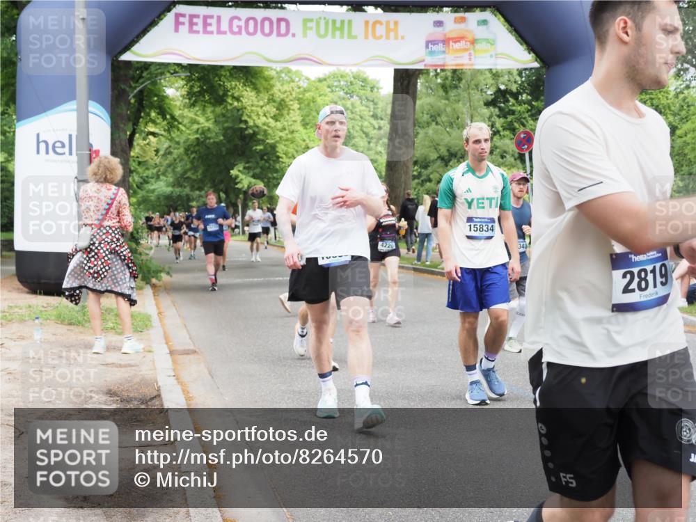 29.06.2025 - hella hamburg halbmarathon MichiJ http://msf.ph/oto/8264570 29.06.2025 10:54:18 Zwischen KM18-KM19 2819, 3488, 4220, 4293, 7571, 8398, 8999, 10196, 10834, 14340, 15834, 15922, 15993, 17787 meine-sportfotos.de