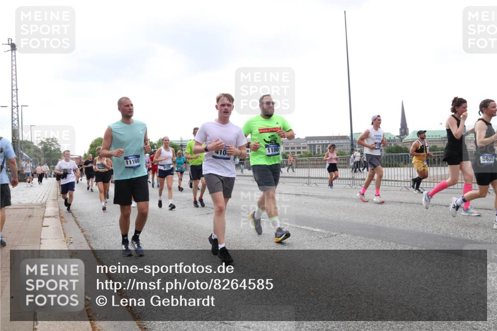 29.06.2025 - hella hamburg halbmarathon Lena Gebhardt http://msf.ph/oto/8264585 29.06.2025 10:46:09 Lombardsbrücke 1004, 1100, 1104, 1421, 1426, 1429, 1465, 1532, 1555, 1854, 1867, 1868, 1983, 2398, 2423, 2500, 2522, 2773, 2813, 2917, 2951, 2954, 2965, 3410, 4104, 4119, 4223, 4317, 4388, 4448, 4572, 5044, 5635, 5697, 5703, 5769, 5770, 5854, 5892, 6068, 6133, 6333, 6392, 6623, 7268, 7356, 7364, 7368, 7374, 7605, 7894, 7960, 7983, 8047, 8700, 9120, 9121, 9129, 9337, 9426, 9445, 10153, 10327, 10329, 10367, 10511, 11358, 11361, 11876, 11910, 12298, 12333, 12507, 12522 meine-sportfotos.de