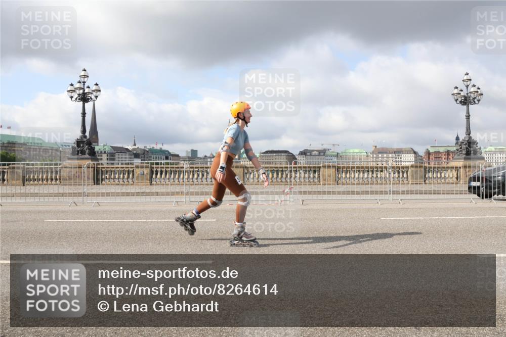 29.06.2025 - hella hamburg halbmarathon Lena Gebhardt http://msf.ph/oto/8264614 29.06.2025 09:04:33 Lombardsbrücke  meine-sportfotos.de